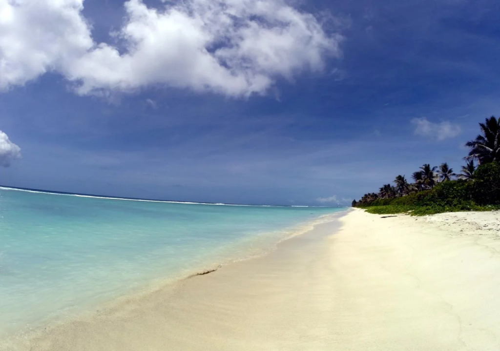 Airport Beach Hotel