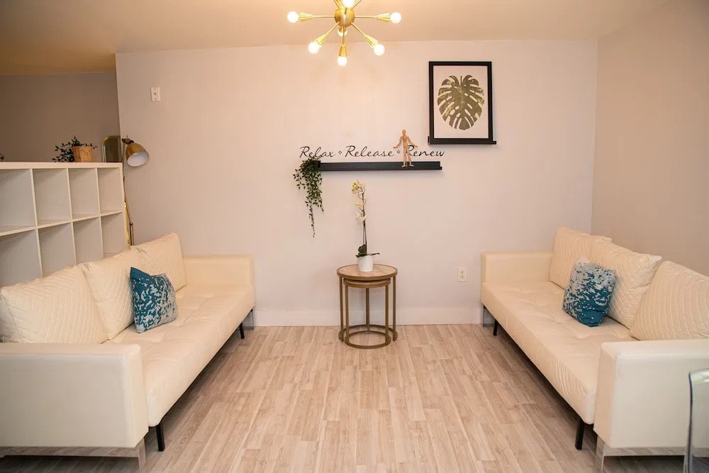 Allure Suites