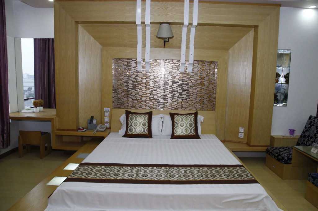 Nam Phong Hotel