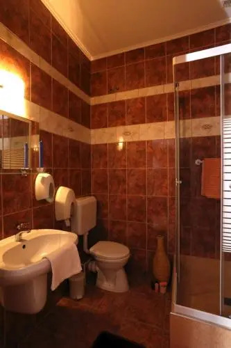 Artemisz Vadász Panzió és Étterem