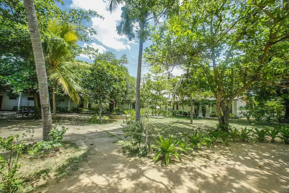 OYO 294 Nilaveli Corridor Hotel
