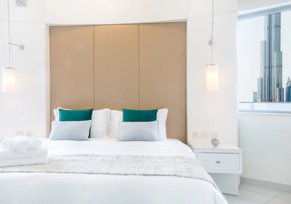 Maison Privee - Luxury Urban Retreat w/ Burj Khalifa Views