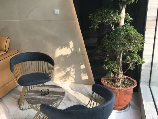 Shangjing Full Seasons Hotel