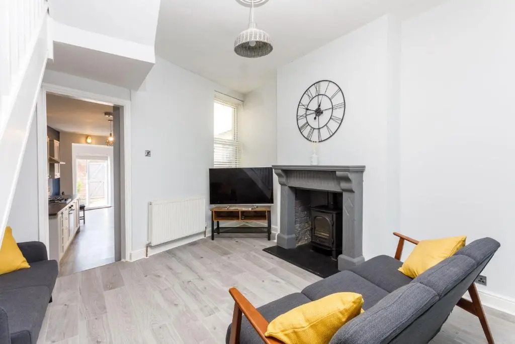 Comfy 3bed House By StirkMartin Stays Short Lets & Serviced Accommodation Cardiff With Free Parking & 8mins to City Centre