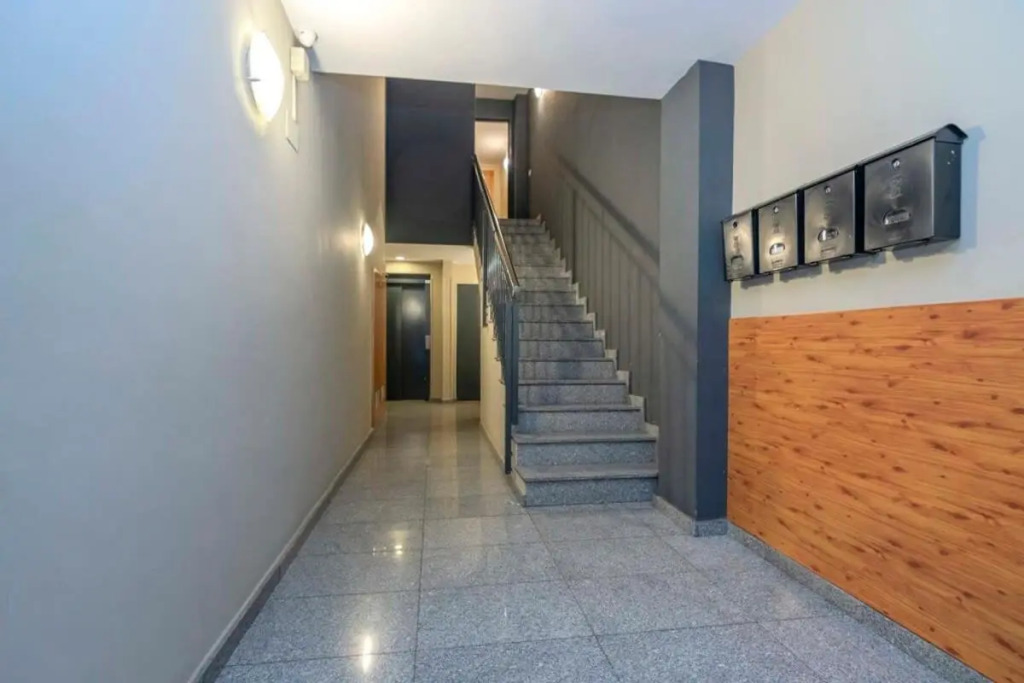 Bright and modern Duplex with terrace in Eixample district P1