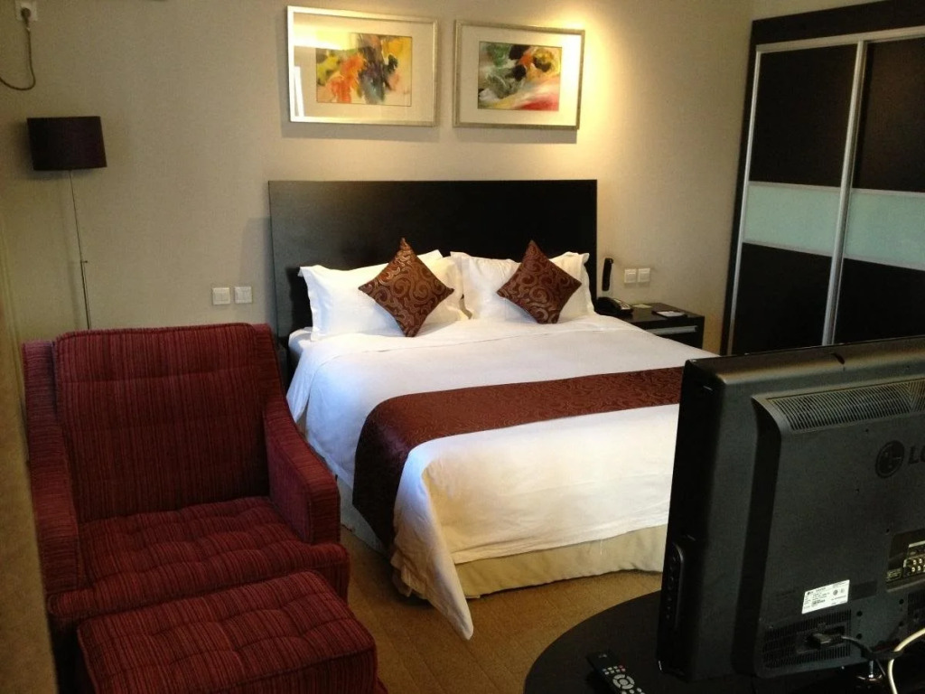 Comfort Suites