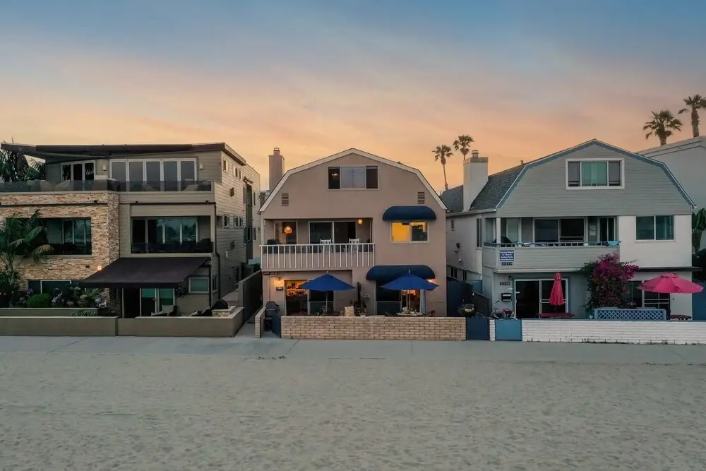 Bay View II by Avantstay Ocean View Mission Beach Home on the Sand!