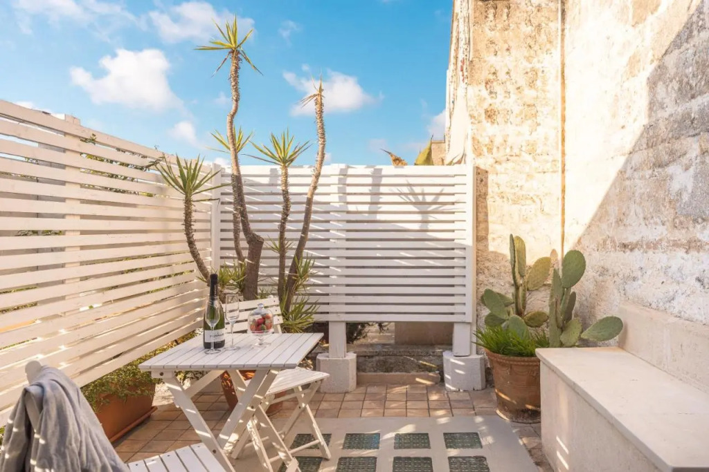 Palazzo Savino Southern Italian Lifestyle - Epoca Collection