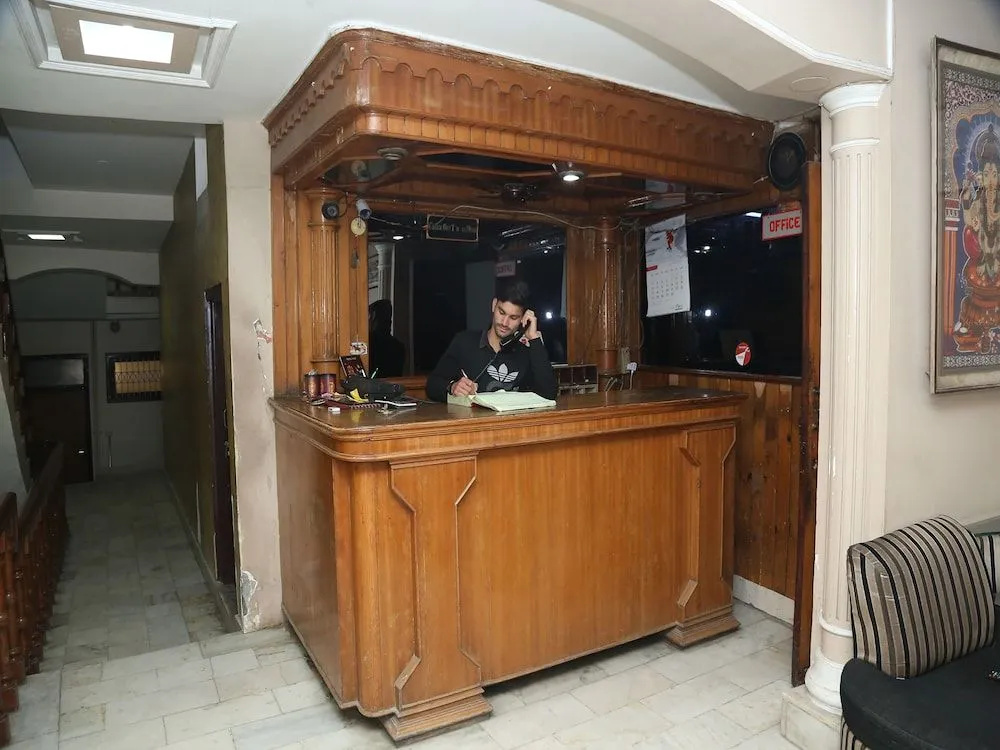 OYO 28447 Hotel India Pride