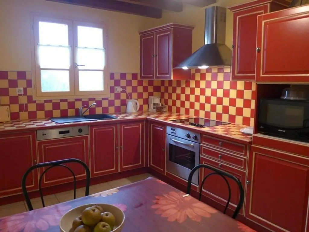 Maison charmante à Langres avec Wi-Fi et parking - FR-1-611-43