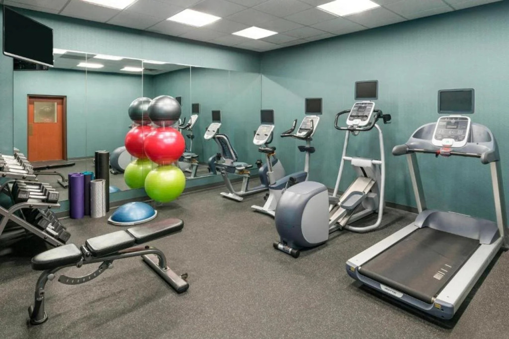 Four Points by Sheraton Boston Logan Airport Revere