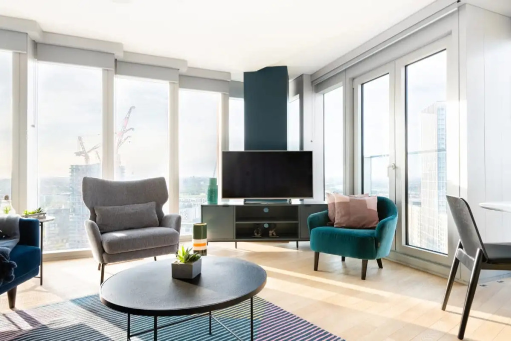 The Stratford Escape - Modern & Bright 2BDR Loft with Amazing Views