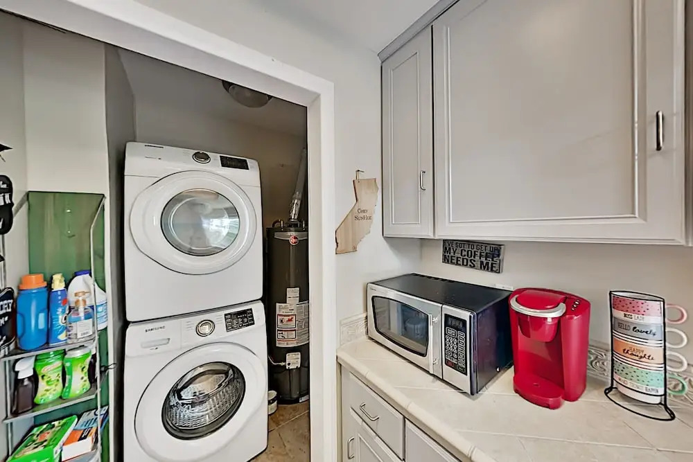 7085thav 2 Bedroom Home