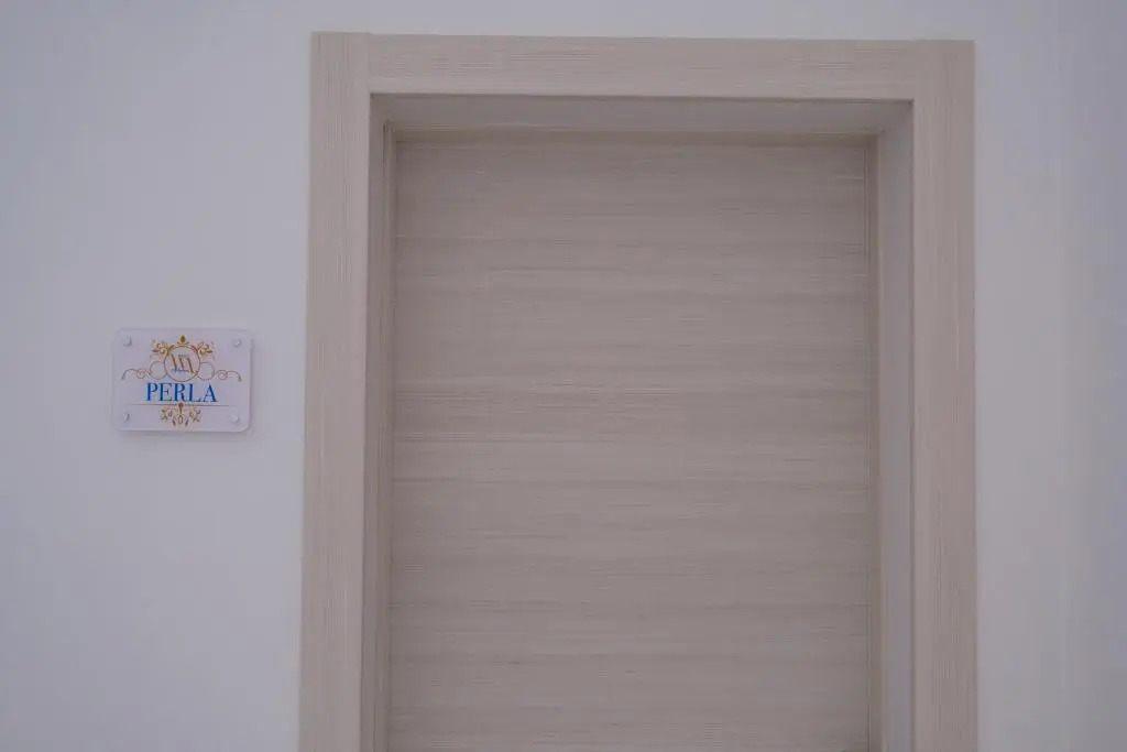 White Apartments & Spa