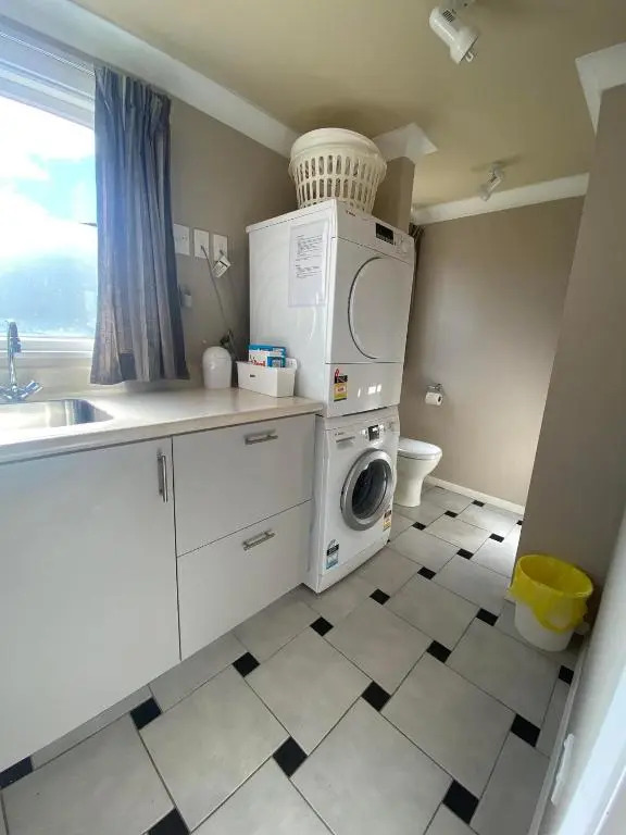 Twin Totara Cottage