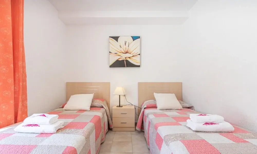Modern Family Apartment Near Beach