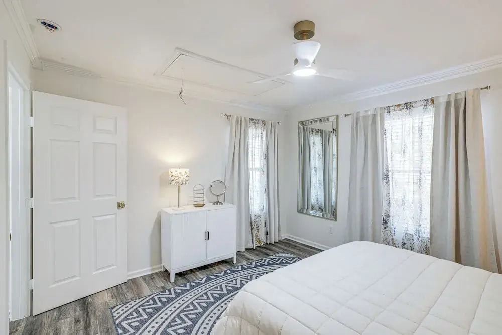 Walk to Cultural District: Fort Worth Home w/ Yard