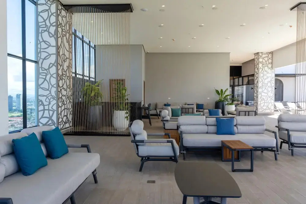 Arcadia Condo Suites