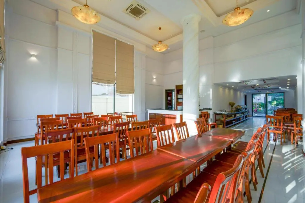 Praha Hotel Phú Quốc