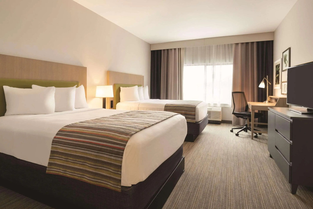 Fairfield by Marriott Inn & Suites Page