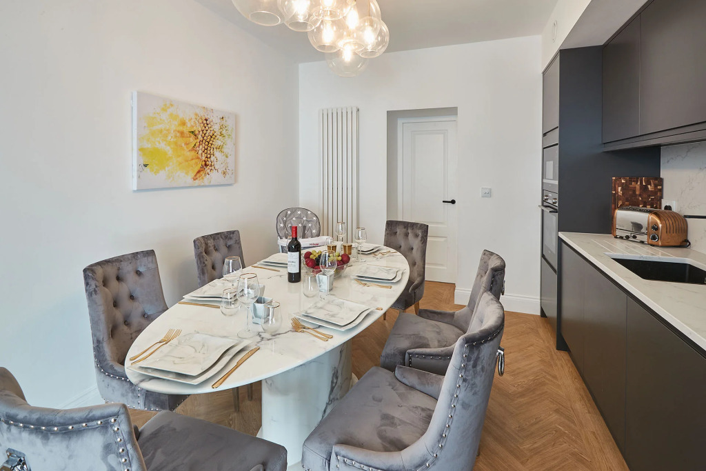 Host Stay Oxford House