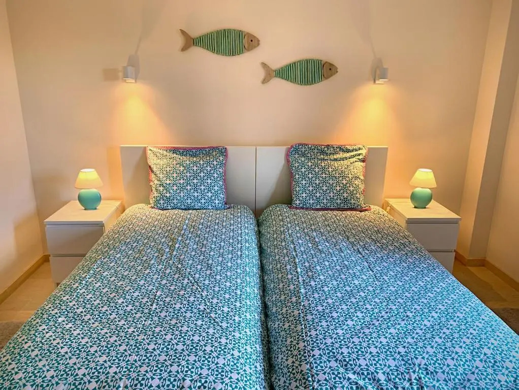 2303-Huge 2 Bedrooms Apt with Sea View