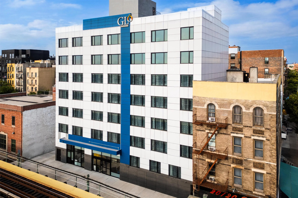 GLō Best Western Bronx NYC