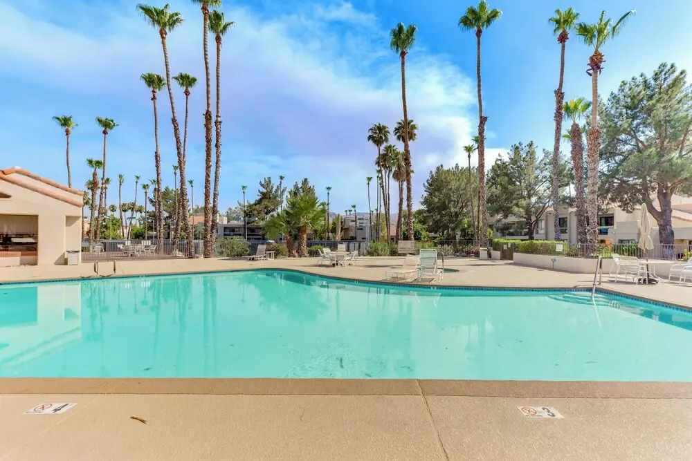 Golf, Hike & Relax: Cathedral City Condo