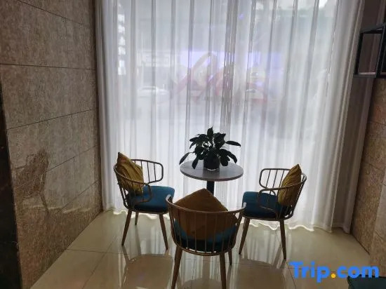 Ya'an Zhongxi Covered Bridge Hotel