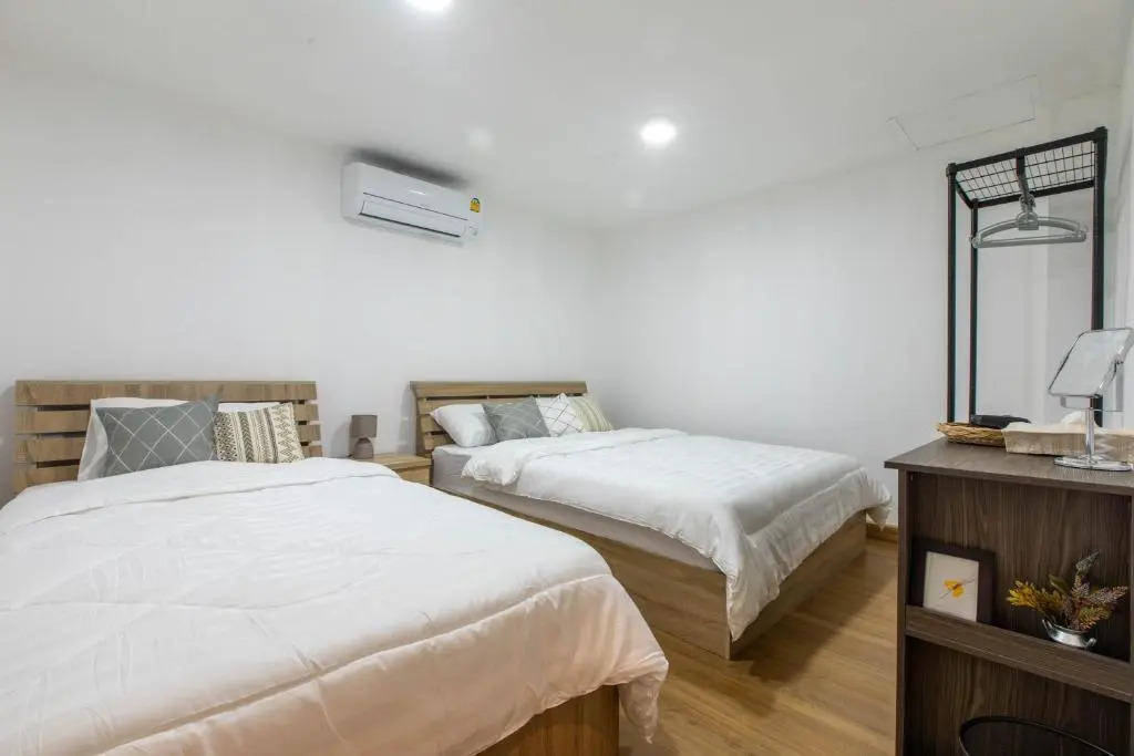 Cozy Home in Chiang Mai's Old City @550m to Prasingh Temple
