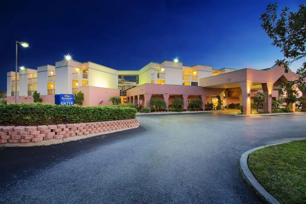 Baymont Inn & Suites Tampa Near Busch Gardens