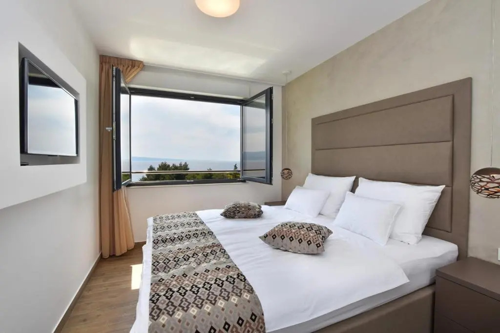 Luxury, seafront Villa IVAN with heated pool only 100m from beach