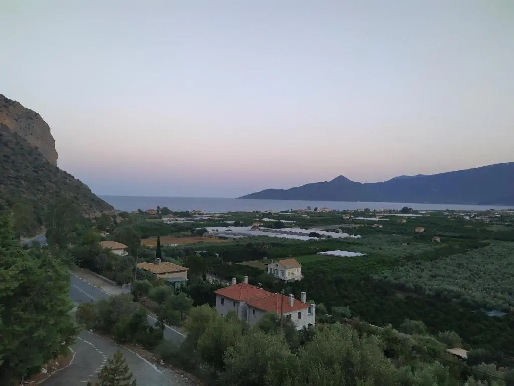 Red Rock and View Leonidio maisonette studio