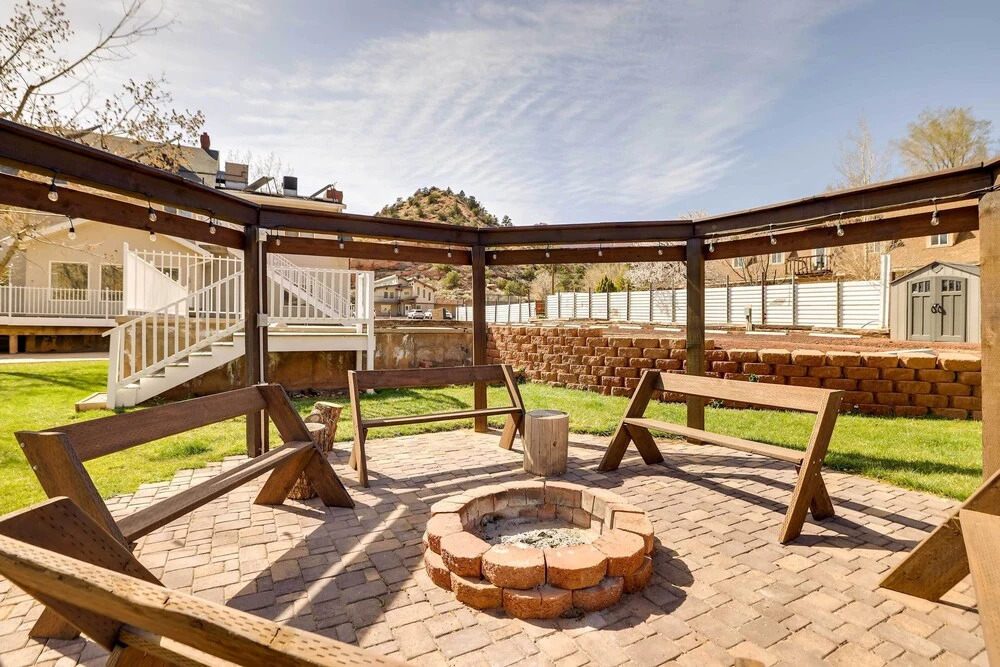 Spacious Hildale House with Large Deck