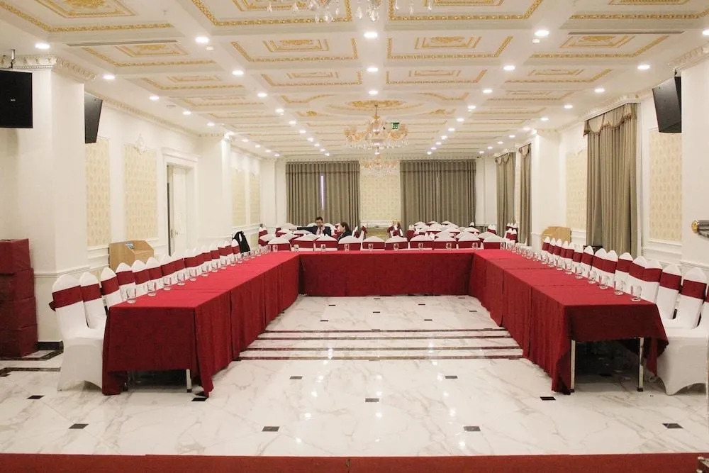 Minh Phu Diamond Palace hotel