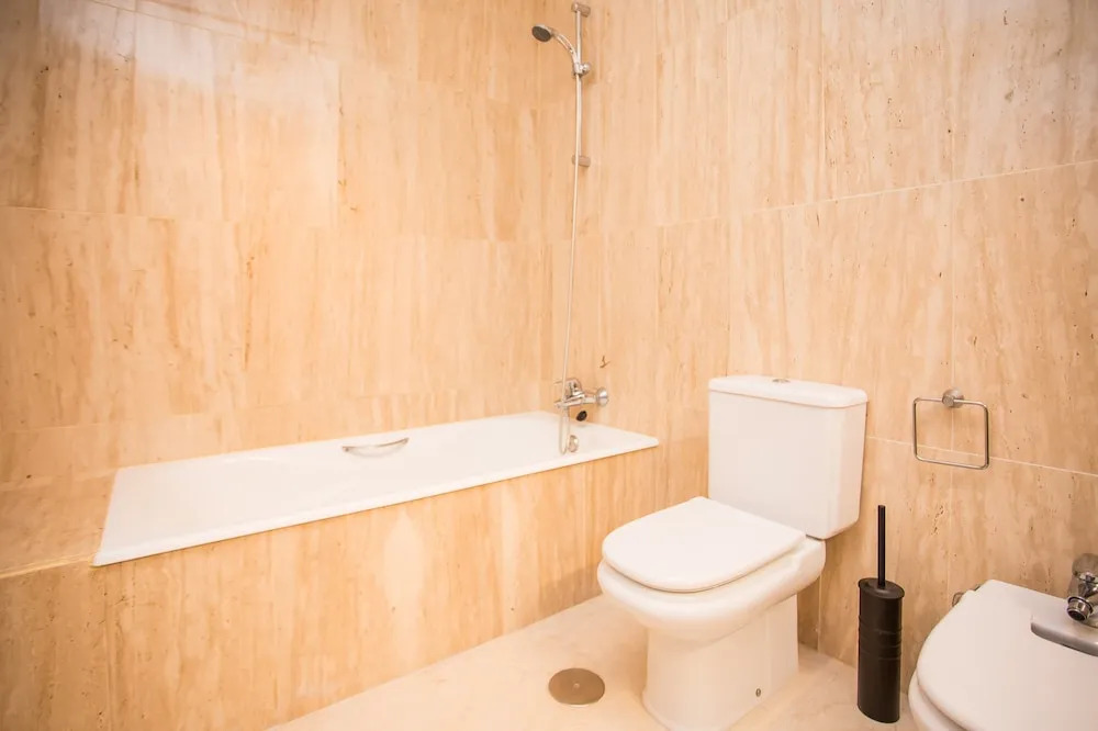 Santa Maria 2 Bed Apartment with Sea Views