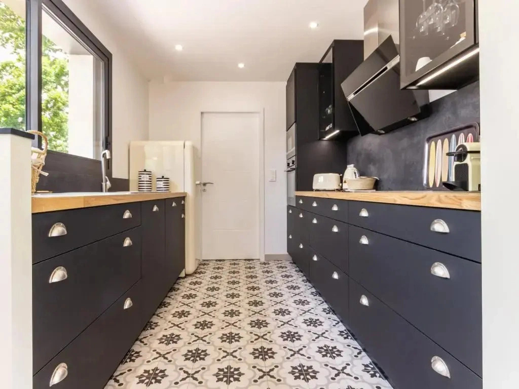 Maison moderne et lumineuse à 900m de la plage, jardin privé, terrasse, barbecue et 2 vélos adultes inclus. - FR-1-306-1204