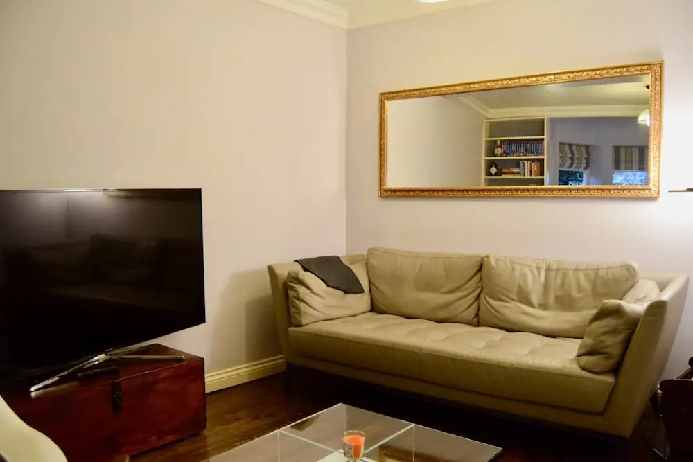 Stylish 2 Bedroom Flat In Putney