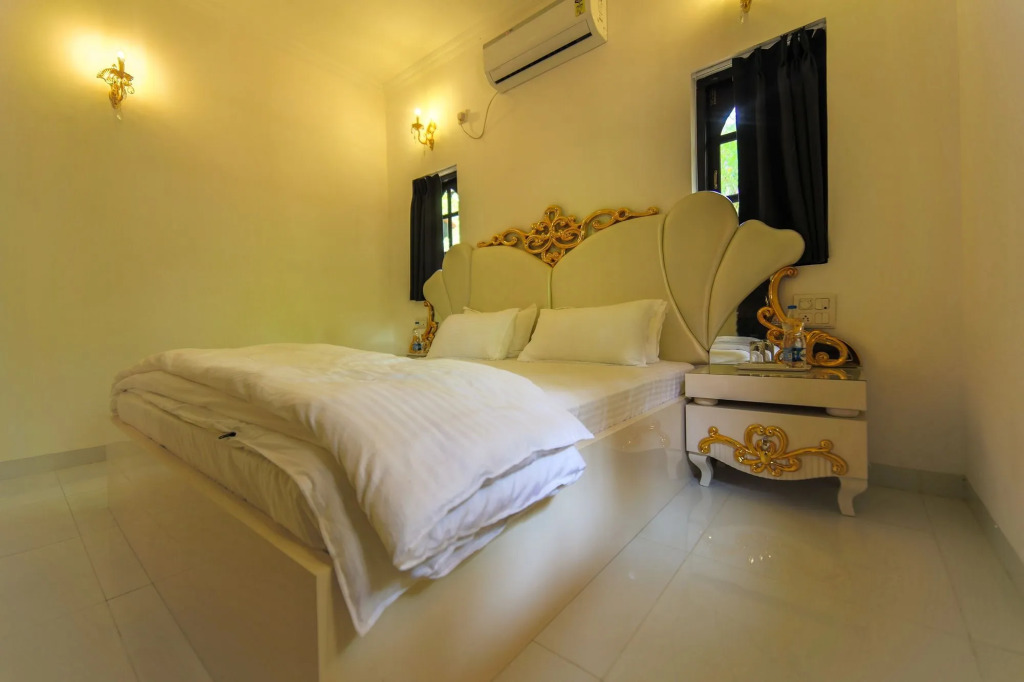 Amour Resort