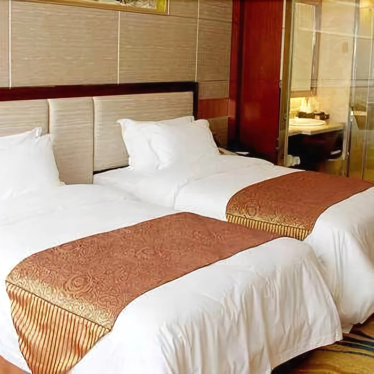 Celebrity City Hotel