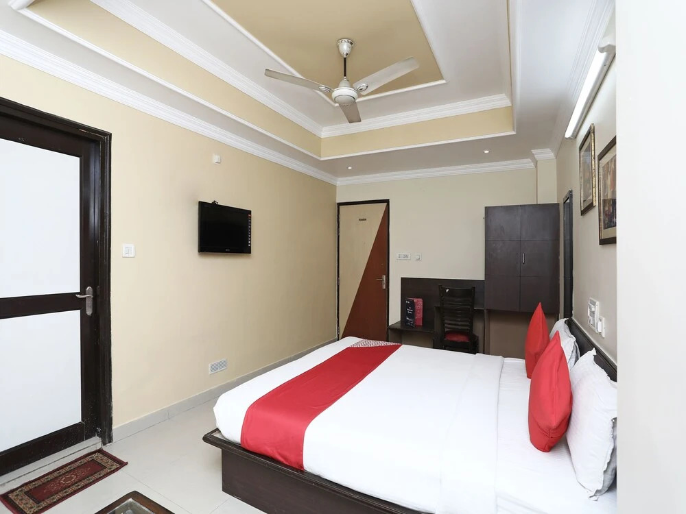 OYO 3269 Hotel Jagat Inn