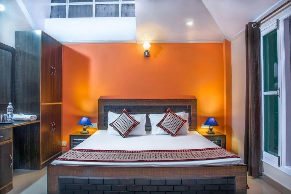 Safarmaina Resort