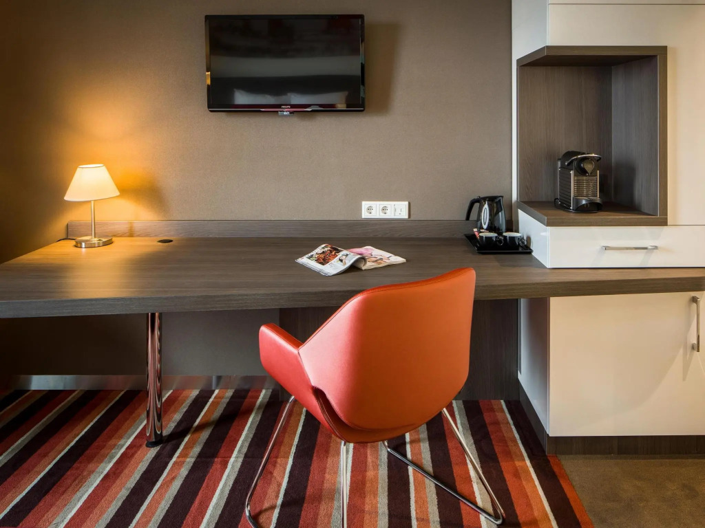 Отель Plaza Premium Grand Winston