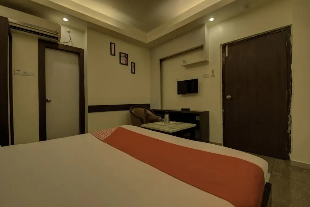 Emerald Hotel