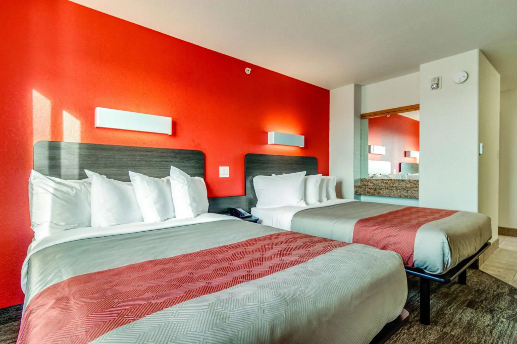 Motel 6-Saskatoon, SK