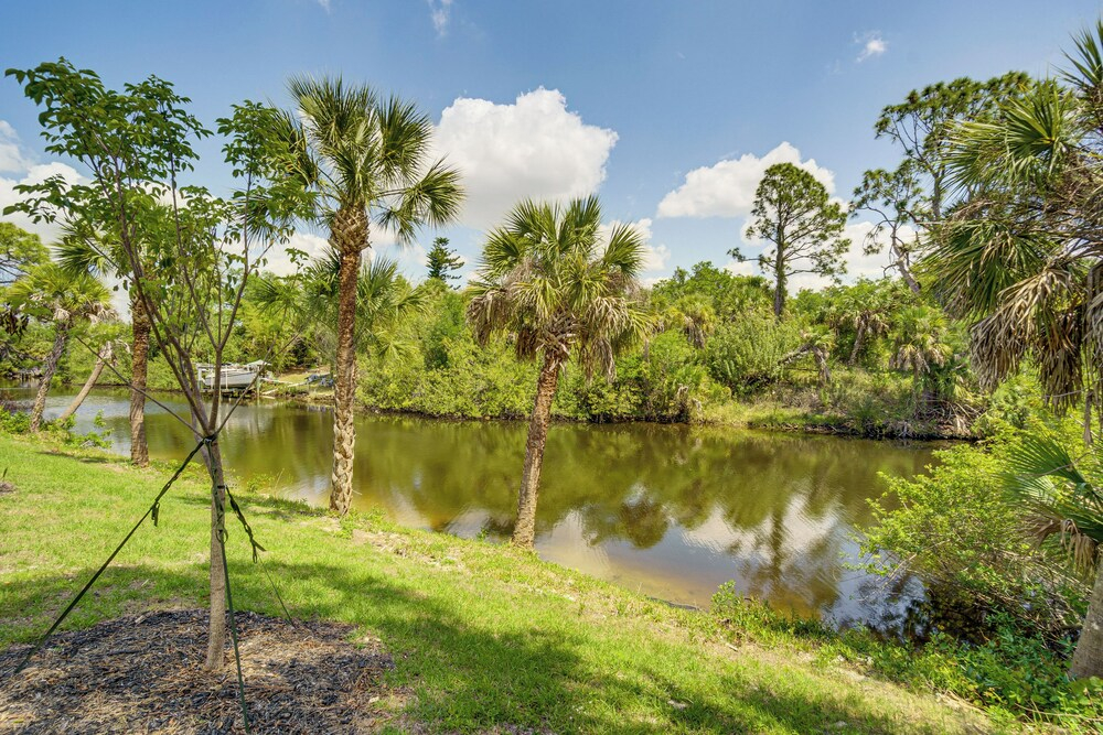 Canal-front Gem! 7 Mi to Port Charlotte Beach Park