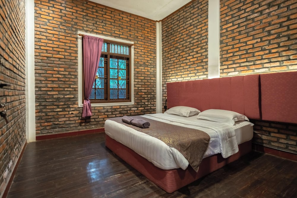 Lingga Garden House