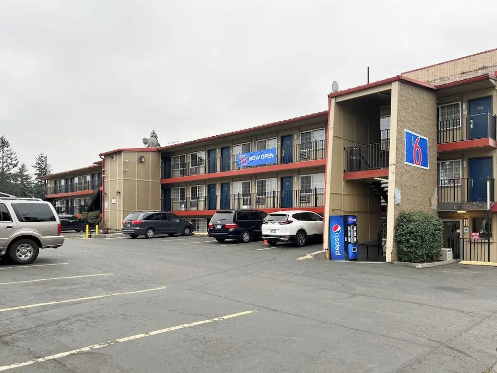 Econo Lodge East Port