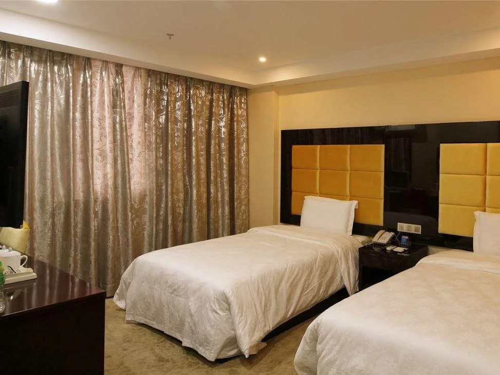 Chun Shang Hotel (Zhuhai Gongbei Port Pedestrian Street)