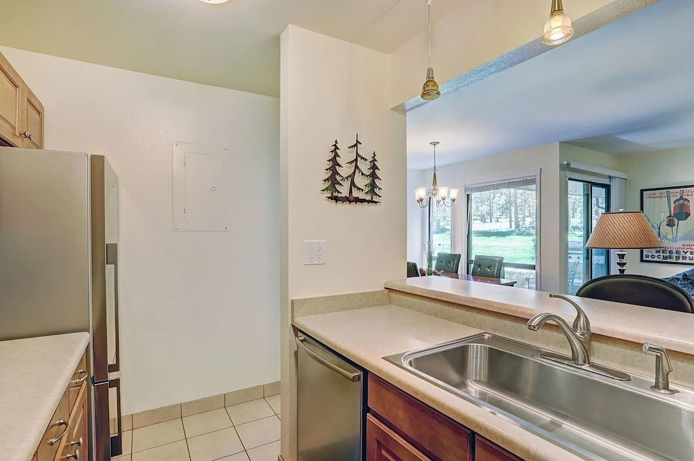 1182 Flying Dutchman 2 Bedroom Condo by RedAwning